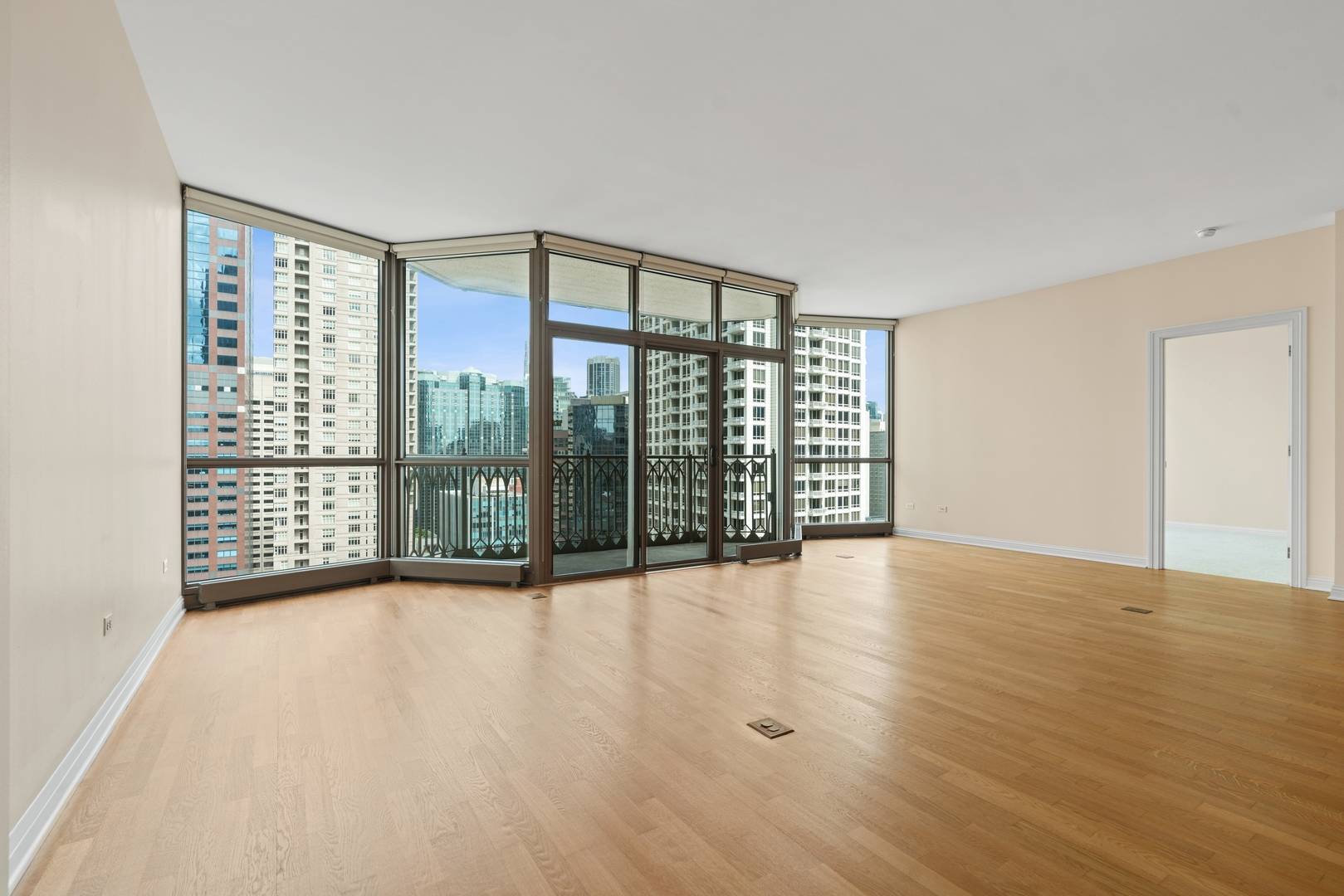 21 E Huron ST #2104, Chicago, IL 60611