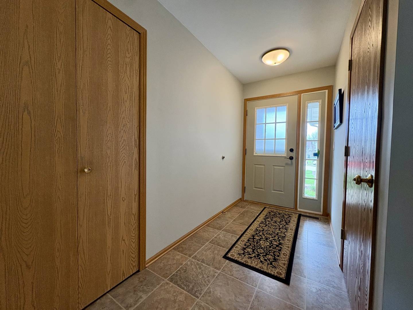 3150 Montrose DR, Lake In The Hills, IL 60156