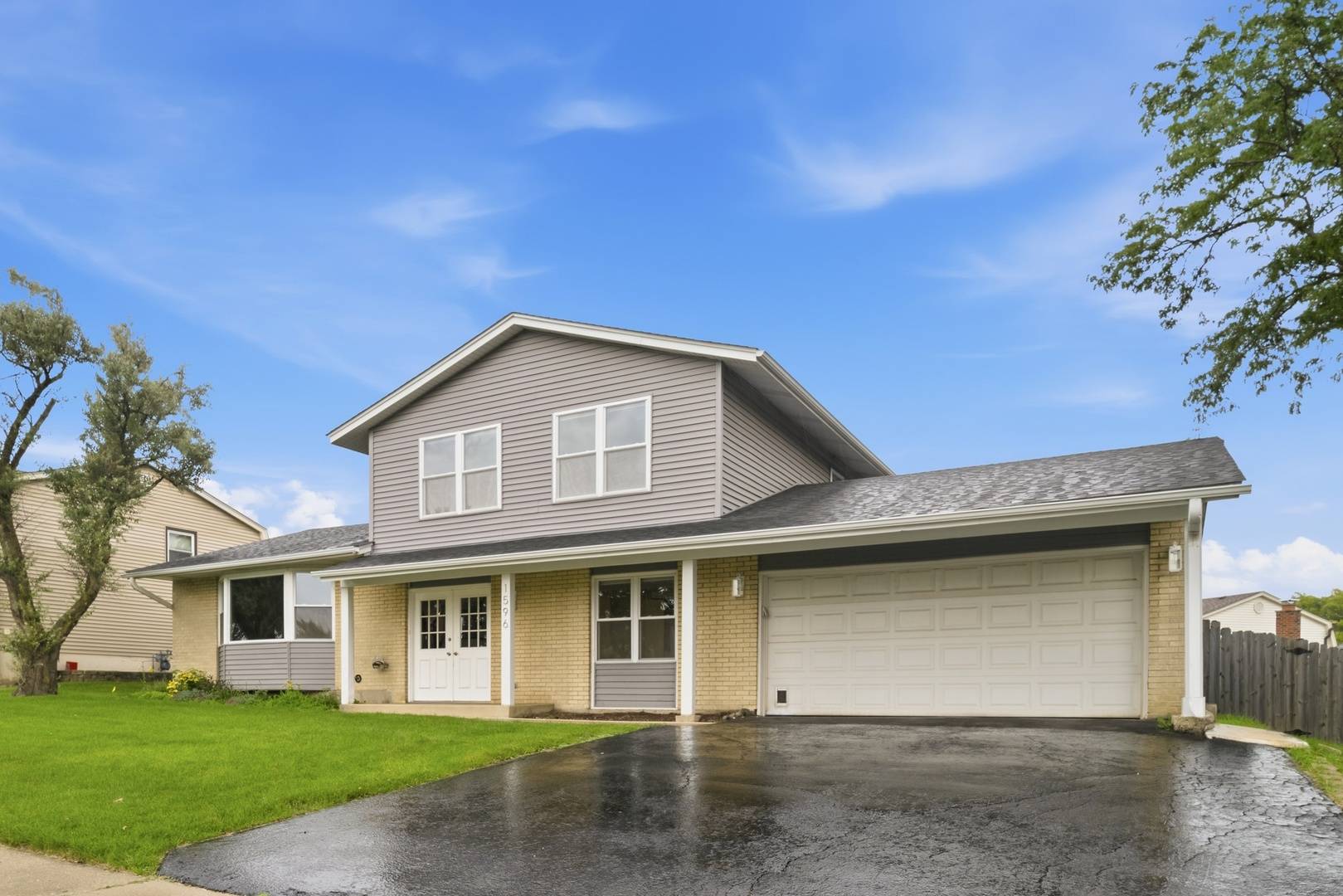1596 Texas ST, Elk Grove Village, IL 60007