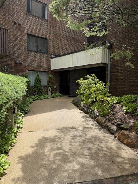 650 Whitney CT #105, Gurnee, IL 60031