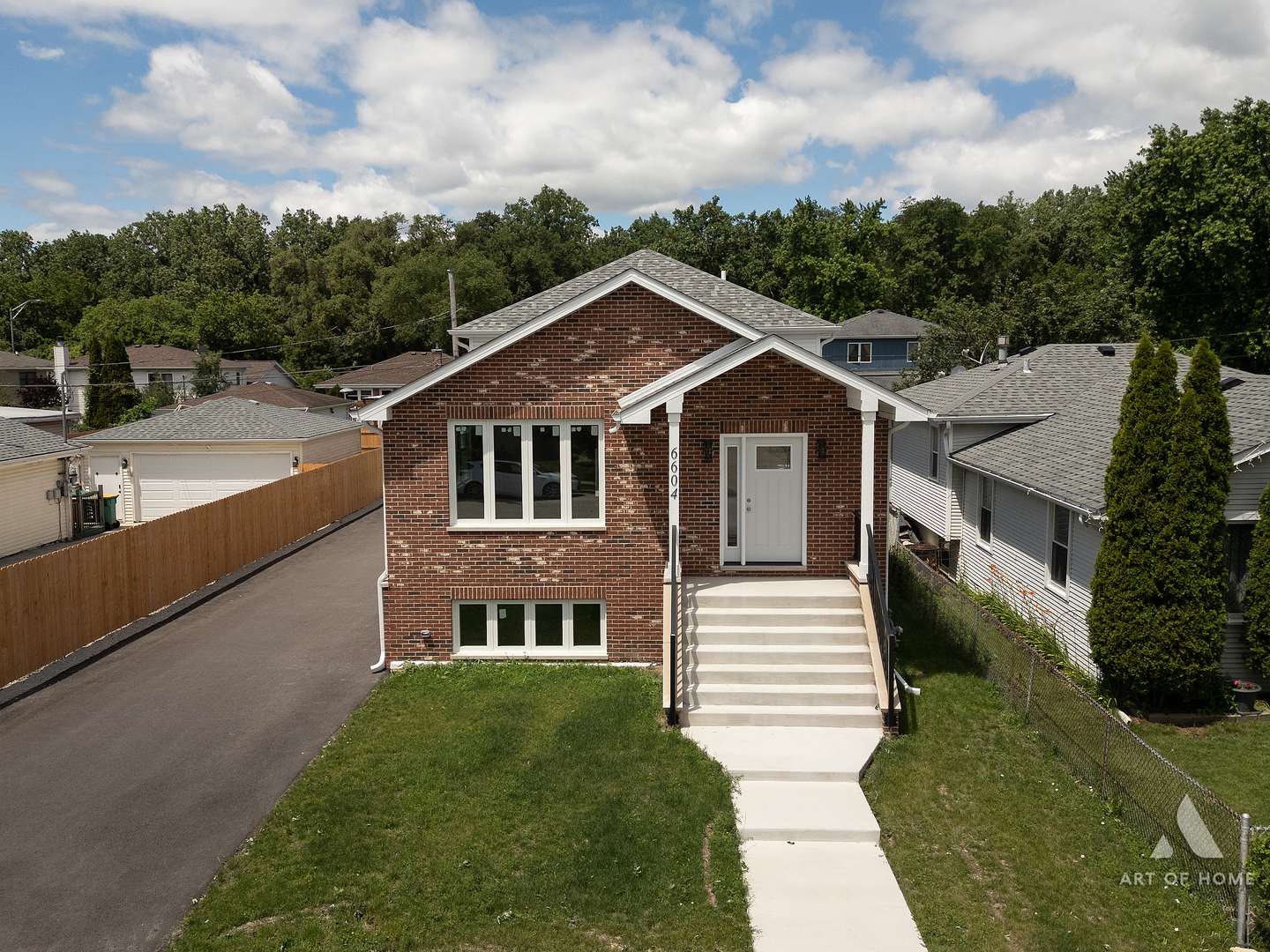 6604 Chester AVE, Hodgkins, IL 60525