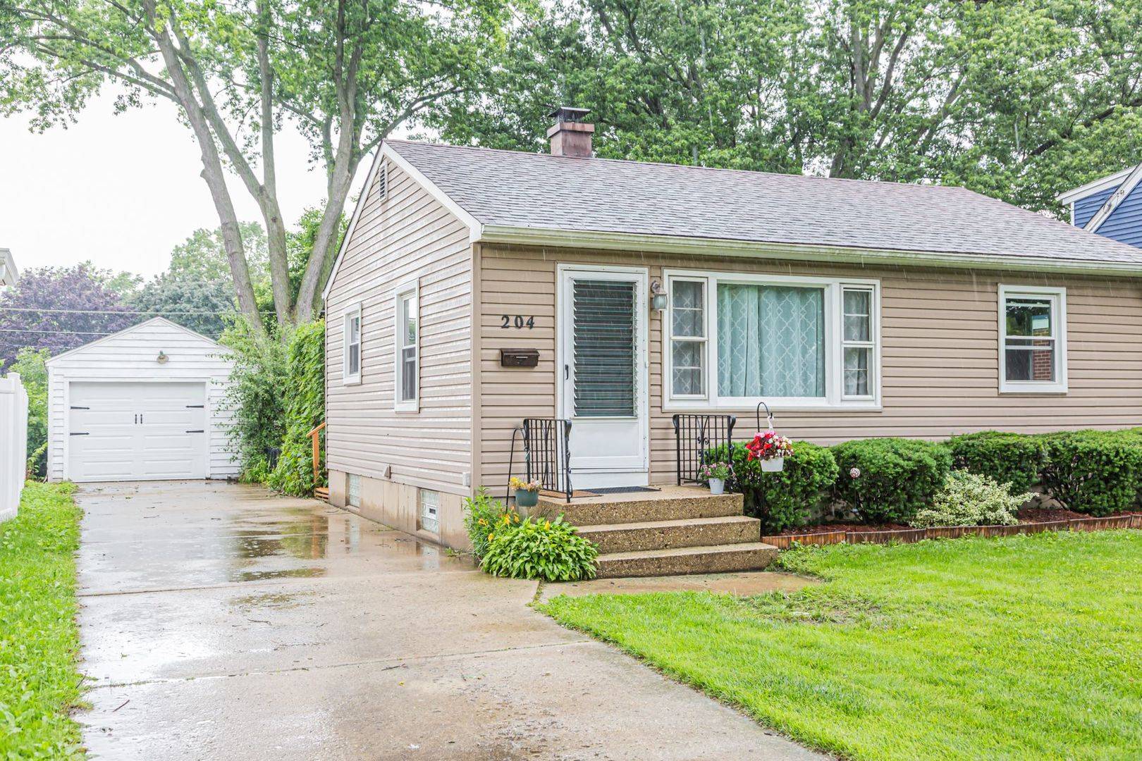204 N ELROY AVE, Bartlett, IL 60103