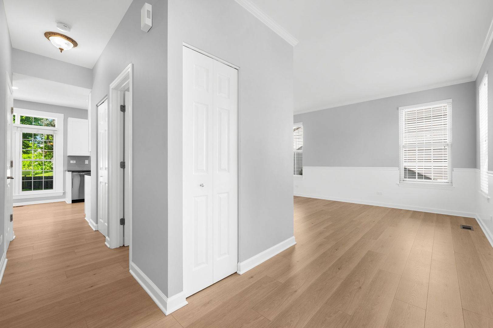 244 Buckingham DR, Grayslake, IL 60030