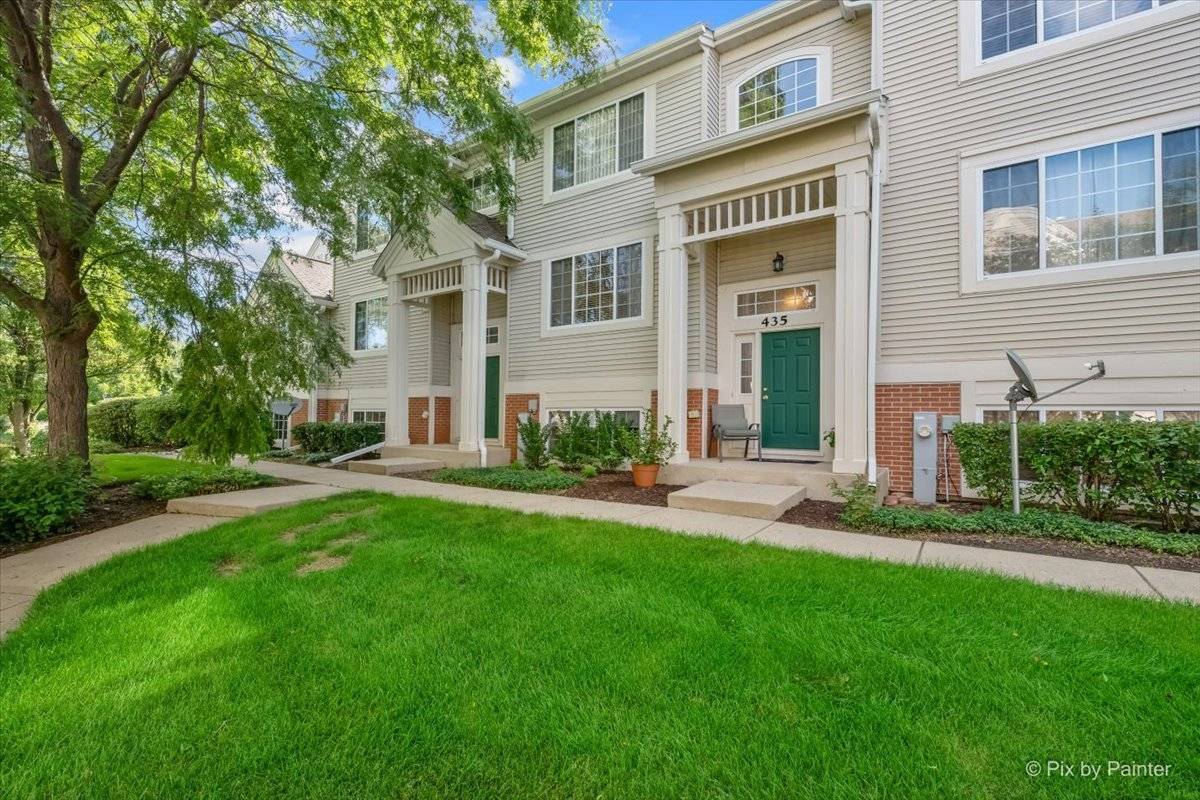435 Cary Woods CIR #435, Cary, IL 60013