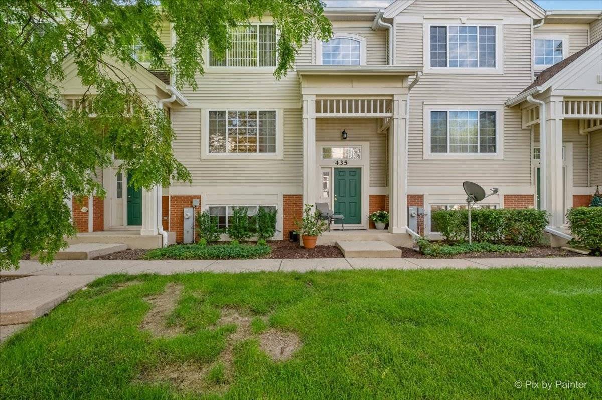 435 Cary Woods CIR #435, Cary, IL 60013