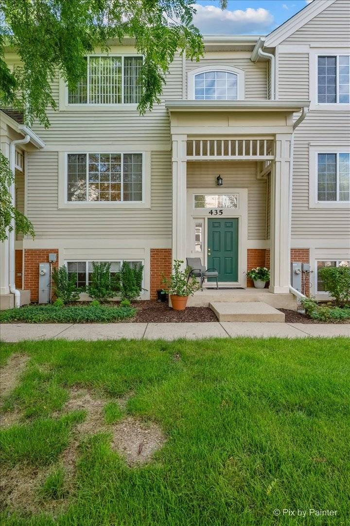 435 Cary Woods CIR #435, Cary, IL 60013