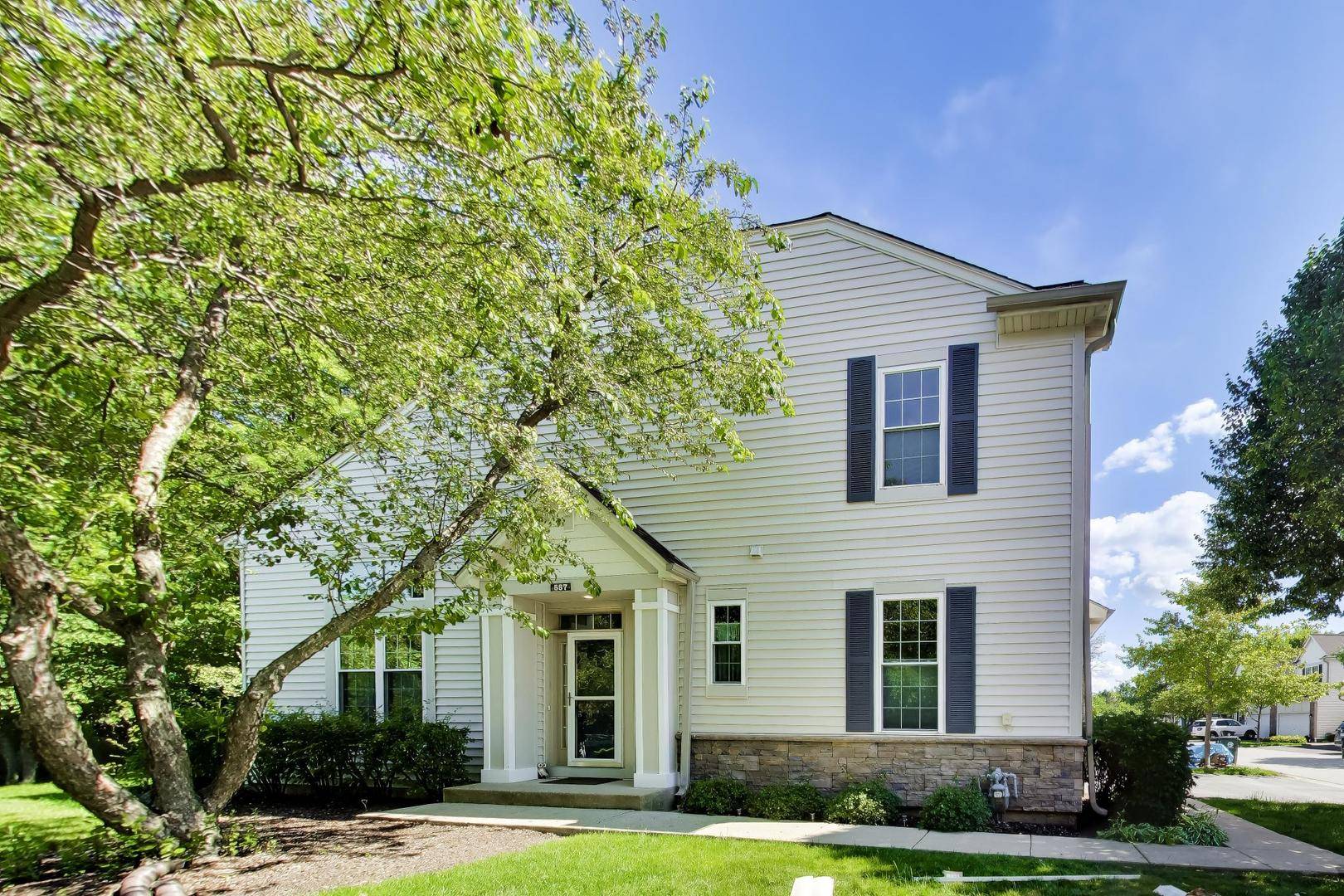 557 Shakespeare DR, Grayslake, IL 60030