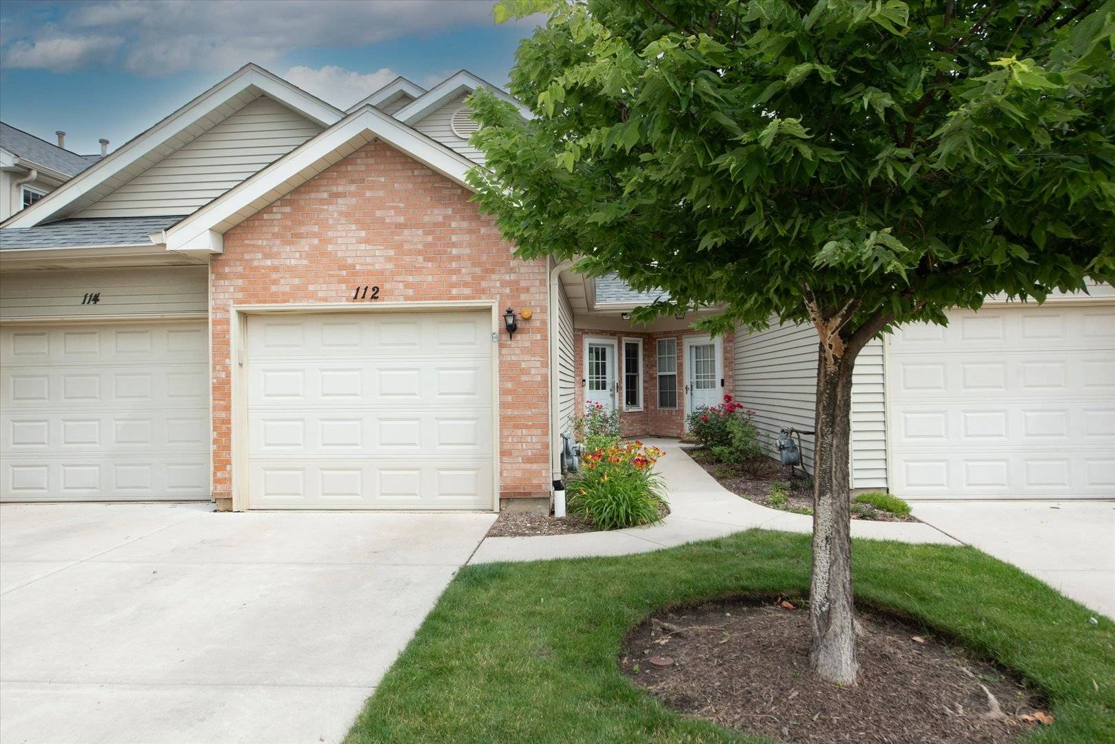 112 GOLFVIEW DR #112, Glendale Heights, IL 60139
