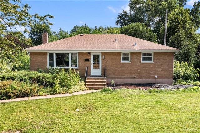 215 E Bryn Mawr AVE, Roselle, IL 60172