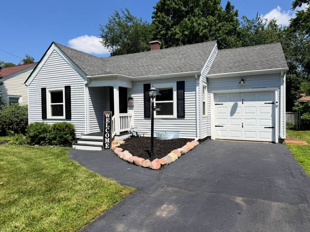 235 S Aldine ST, Elgin, IL 60123