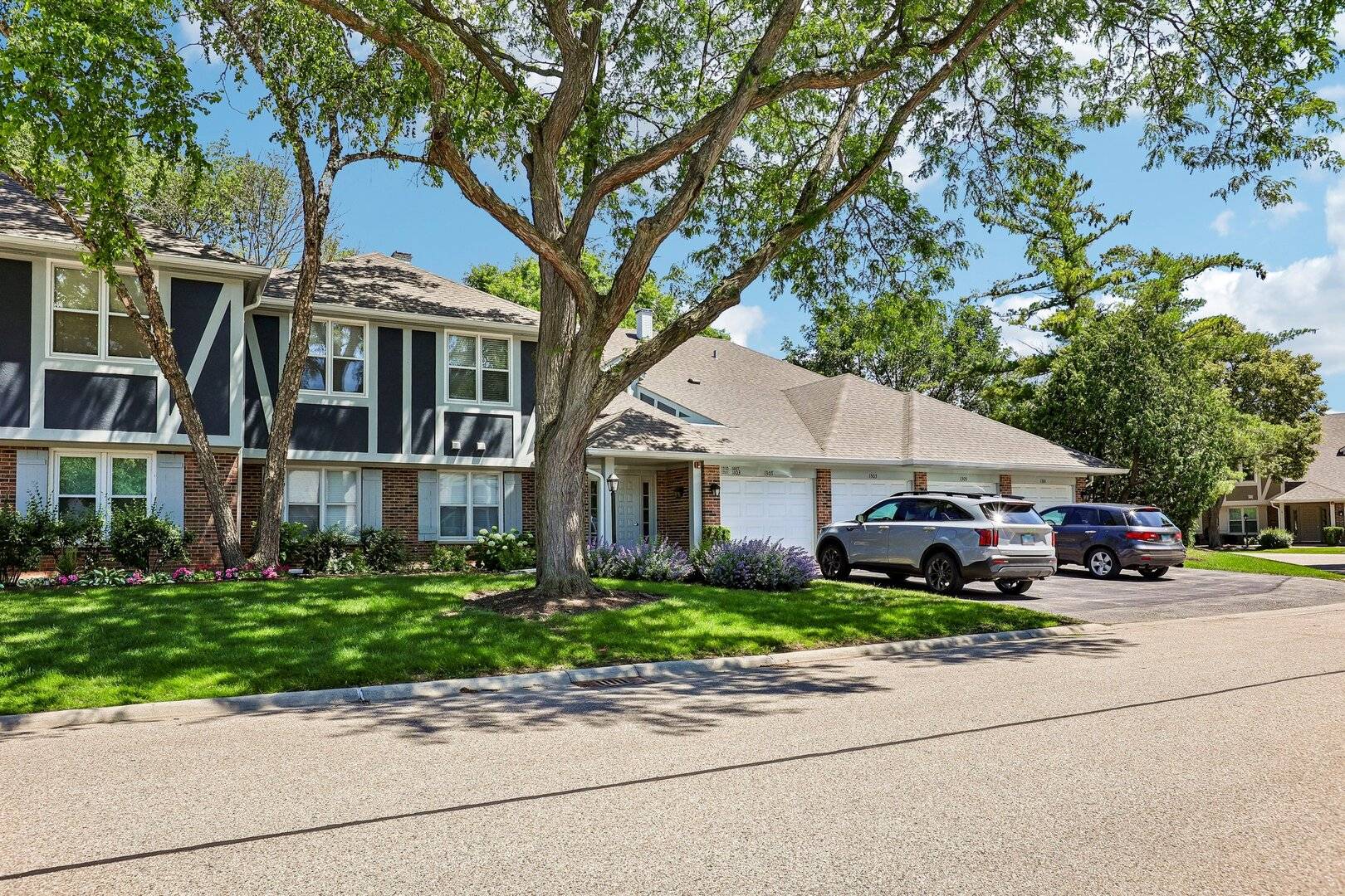 1307 Cromwell CT #1307, Vernon Hills, IL 60061