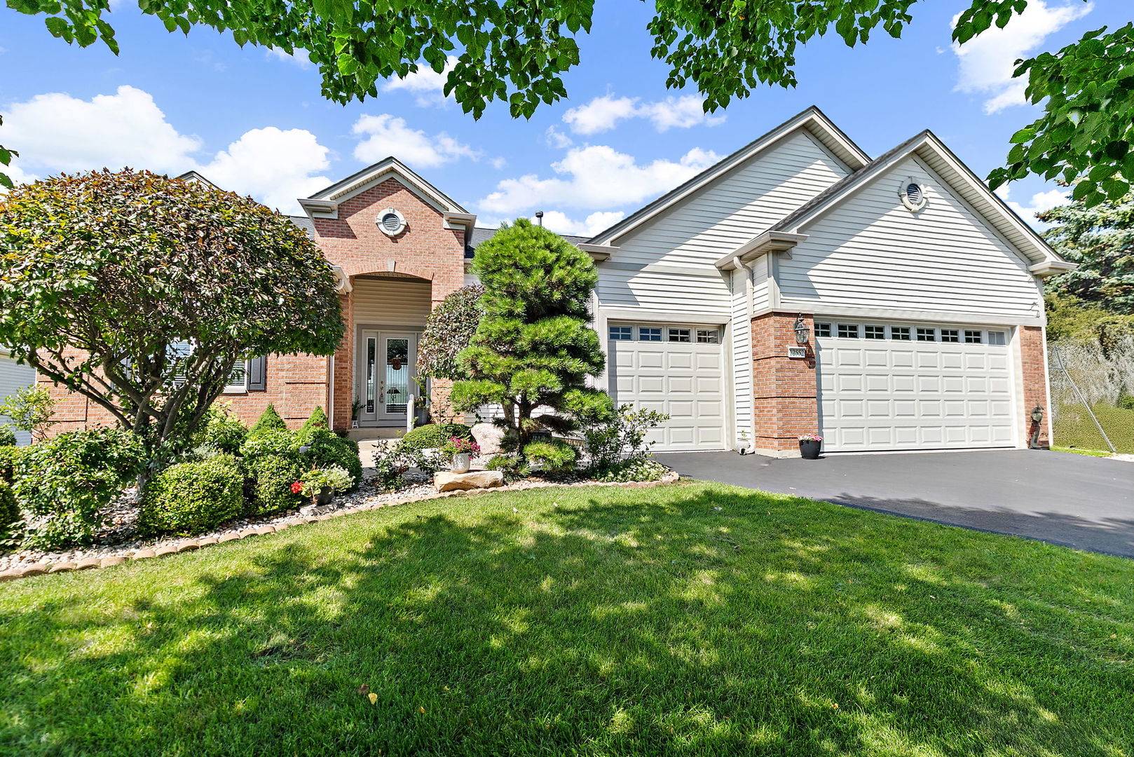 12552 Pheasant Ridge DR, Huntley, IL 60142