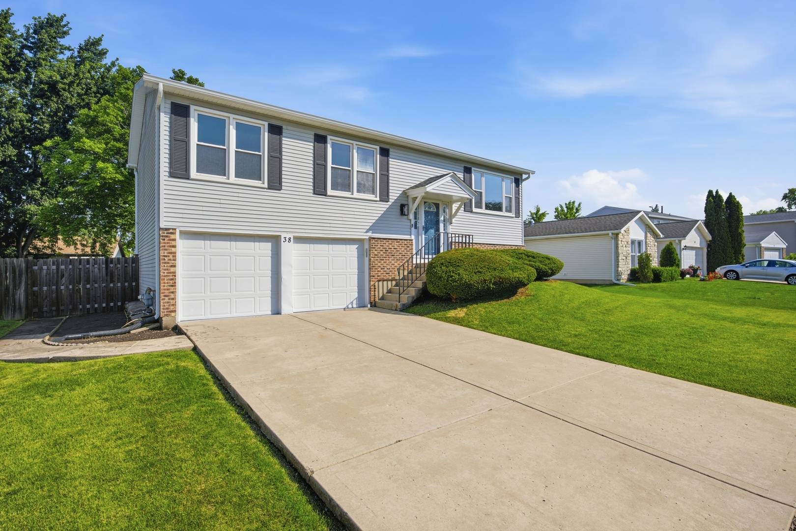 38 Blue Ridge DR, Glendale Heights, IL 60139