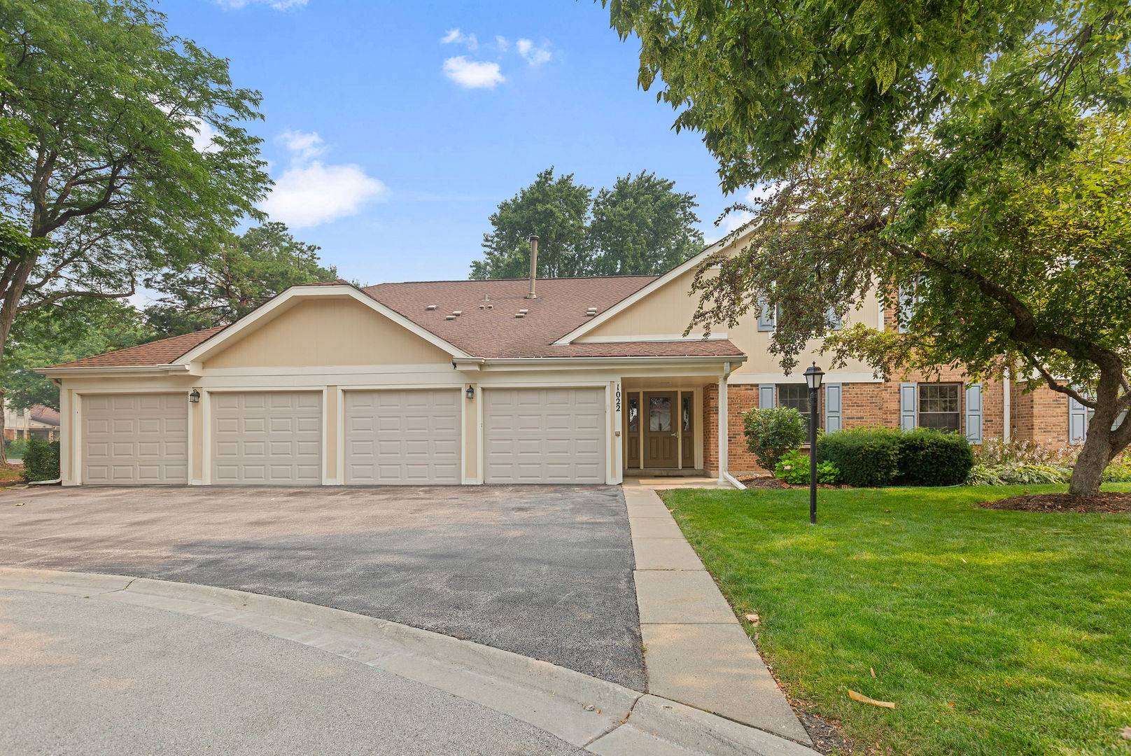 1022 Thorndale CT #A2, Wheeling, IL 60090