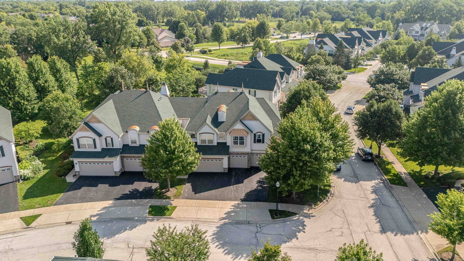 2137 Shadow Creek CT, Vernon Hills, IL 60061