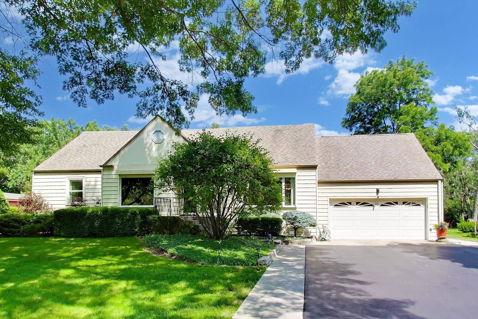 103 Cottonwood RD, Northbrook, IL 60062