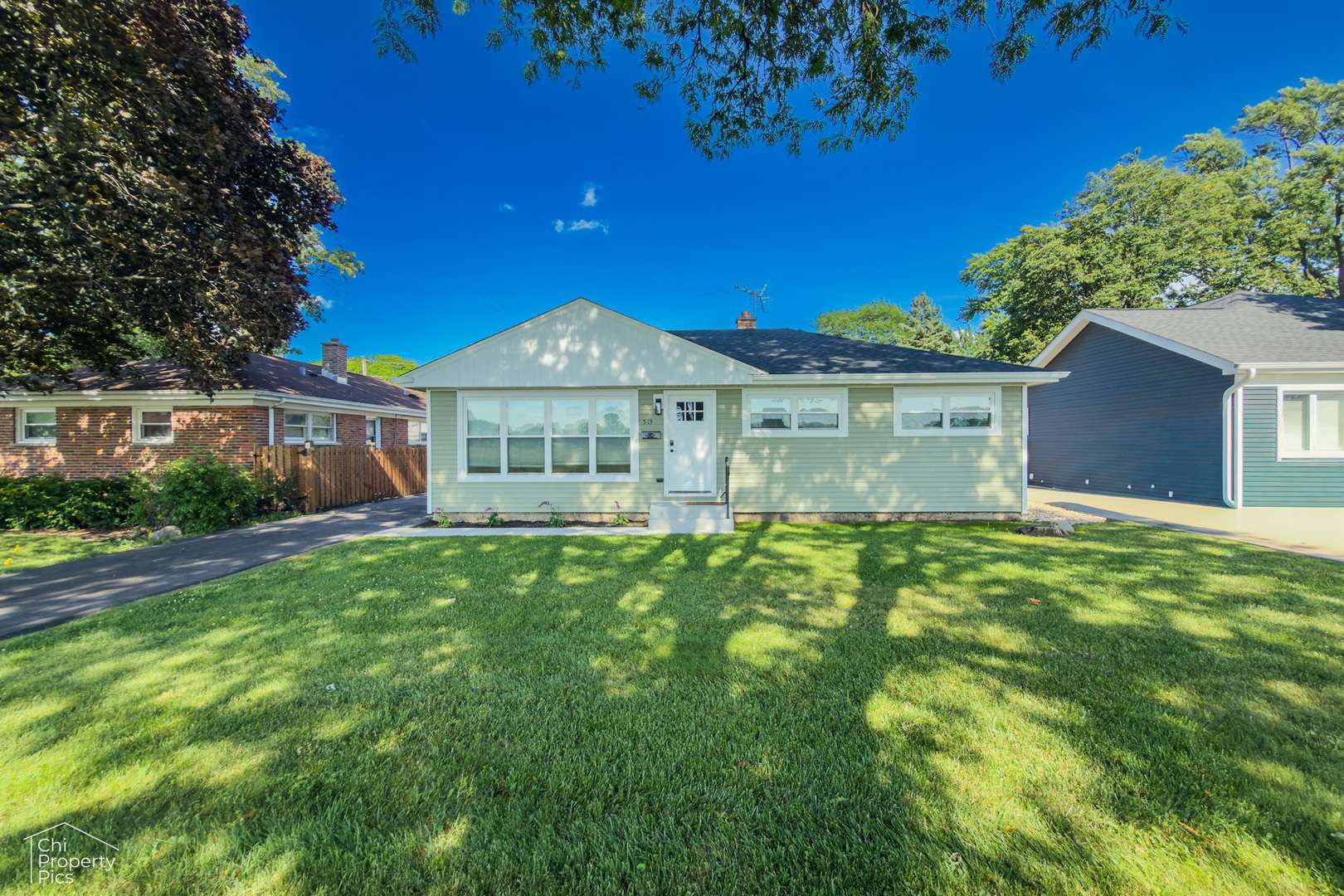 519 N Forest AVE, Mount Prospect, IL 60056