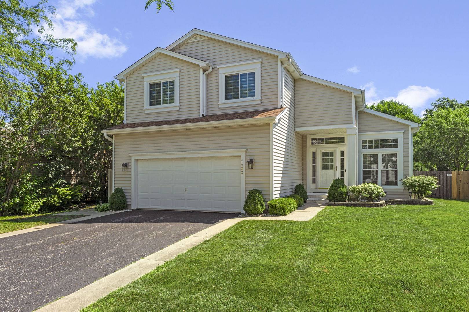 7422 Korbel DR, Gurnee, IL 60031