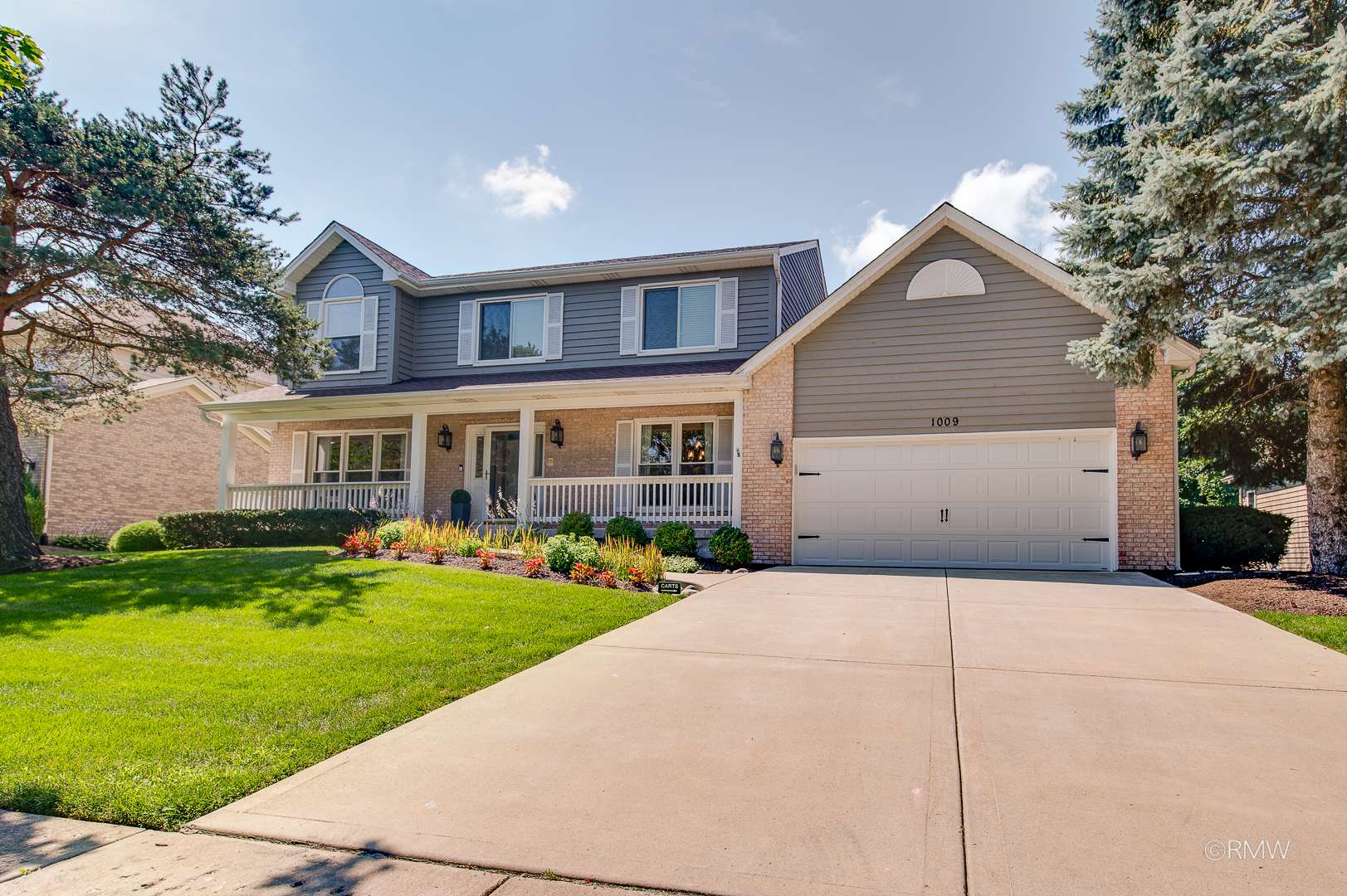 1009 Wedgewood DR, Crystal Lake, IL 60014