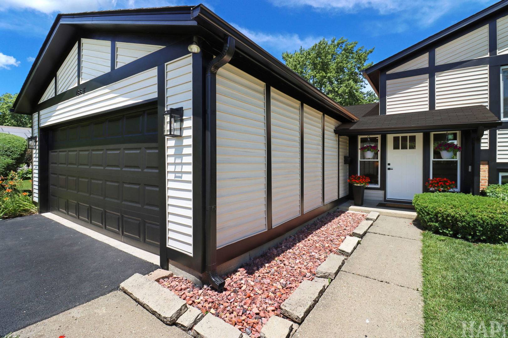 166 E Cunningham DR, Palatine, IL 60067