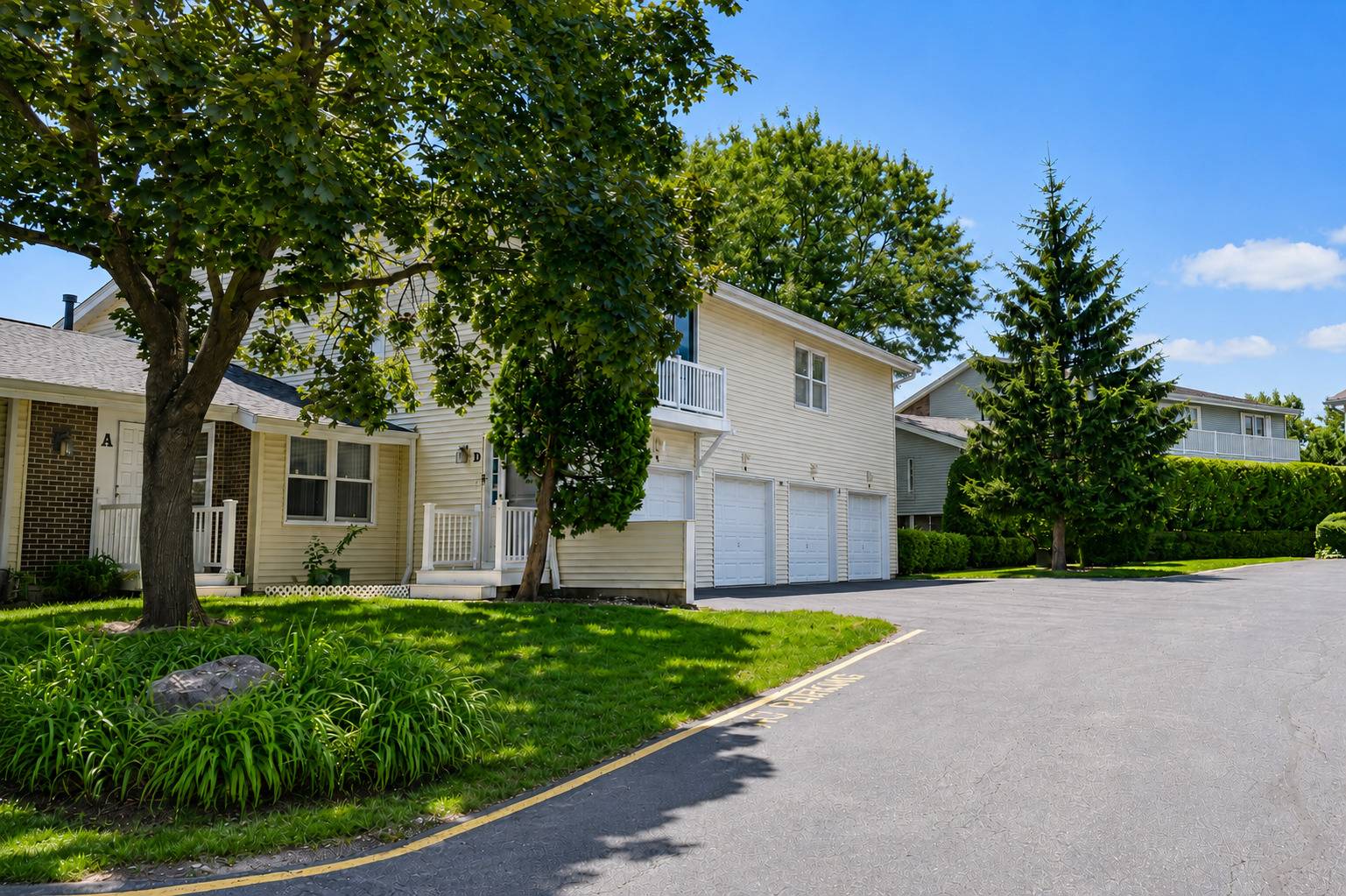 188 Kendall CT #D, Bloomingdale, IL 60108