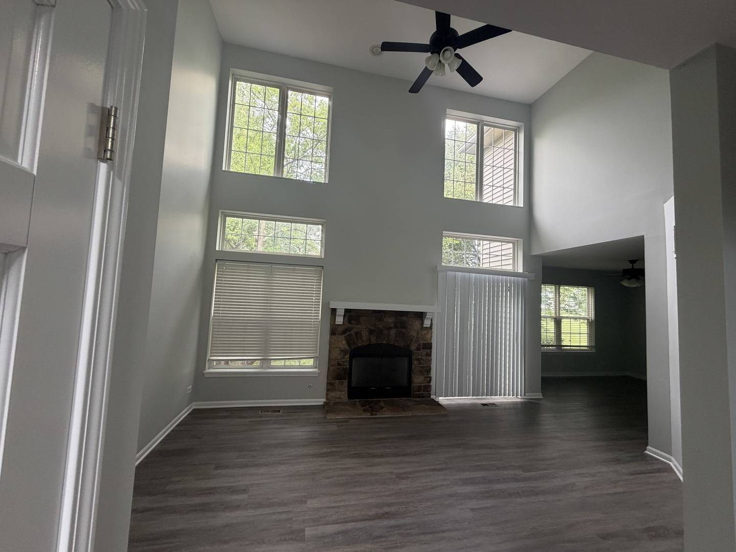 9965 Wakefield LN, Huntley, IL 60142