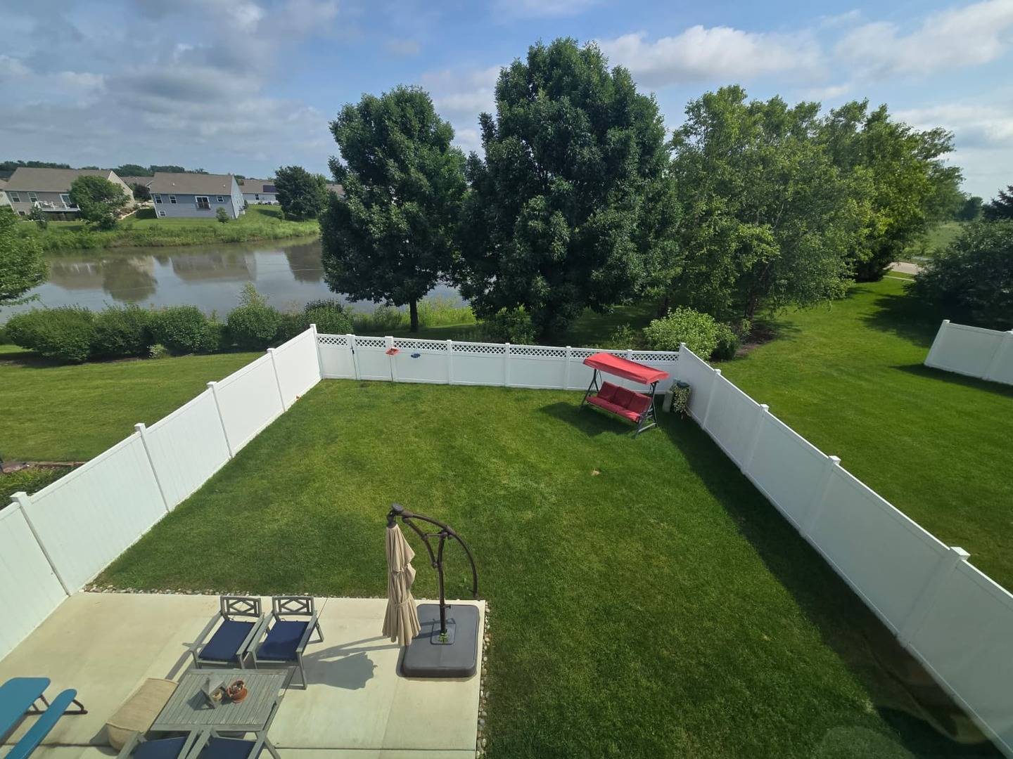 2765 CROOKER DR, Yorkville, IL 60560