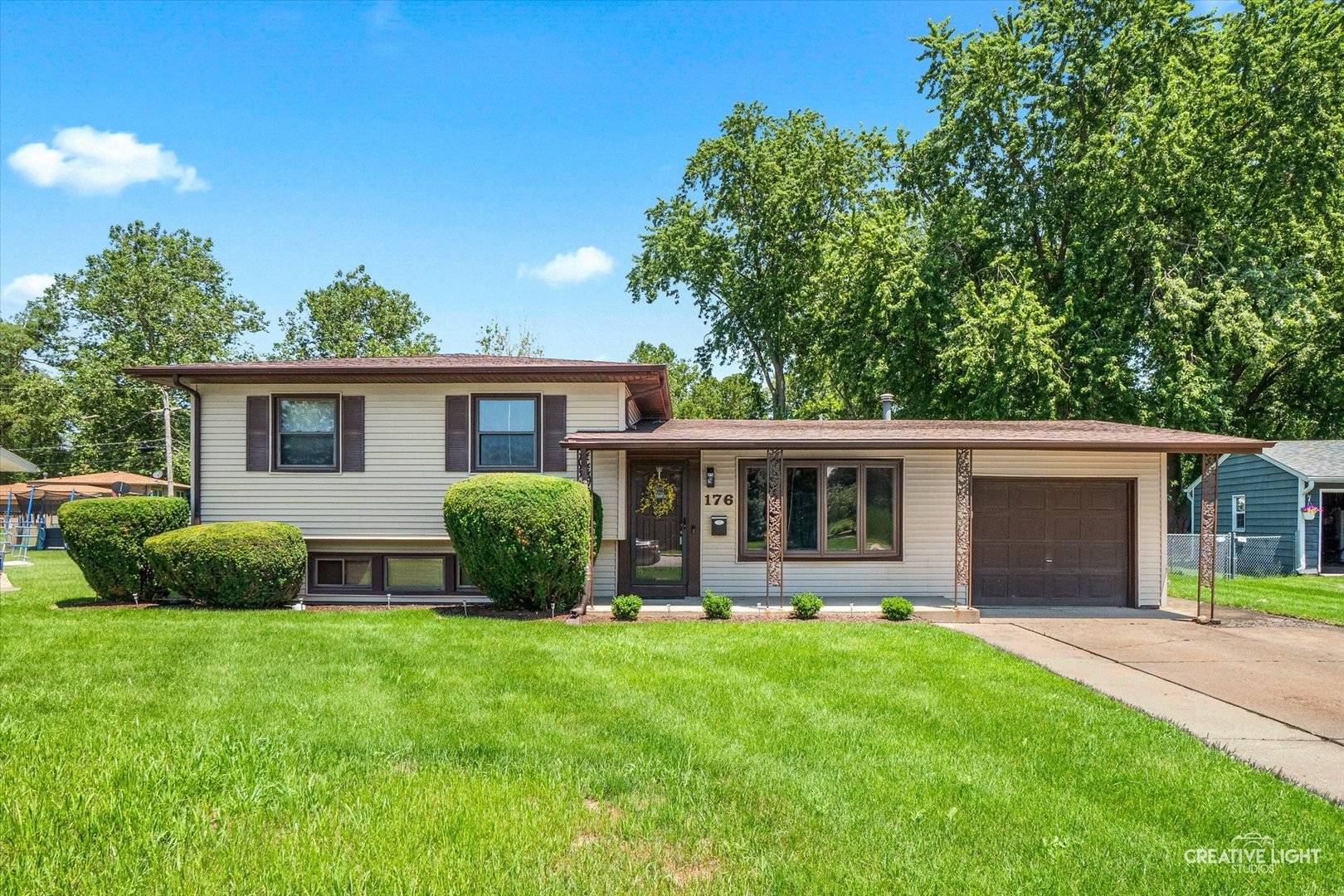 176 Boulder Hill PASS, Montgomery, IL 60538