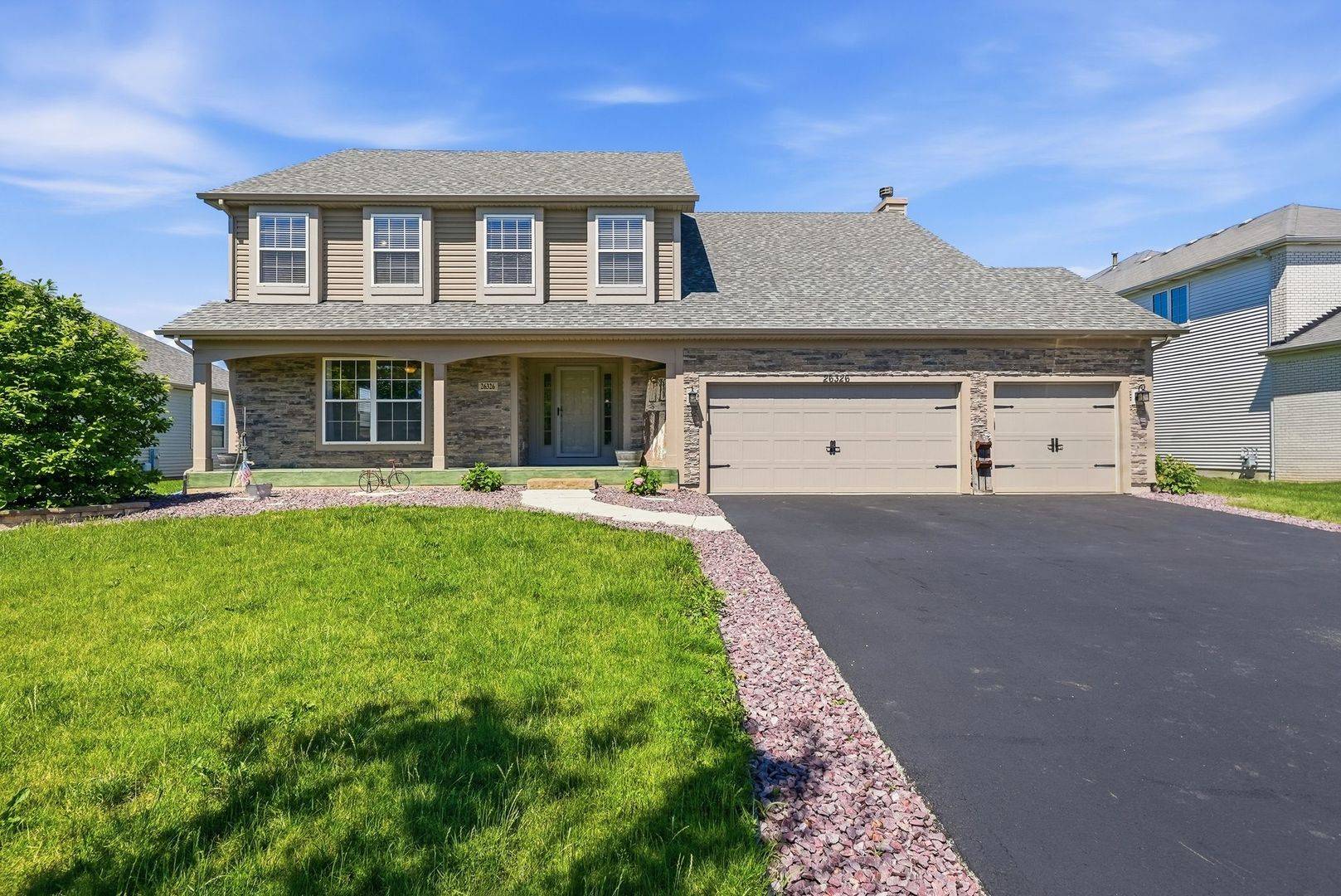 26326 W Silver Stream DR, Channahon, IL 60410
