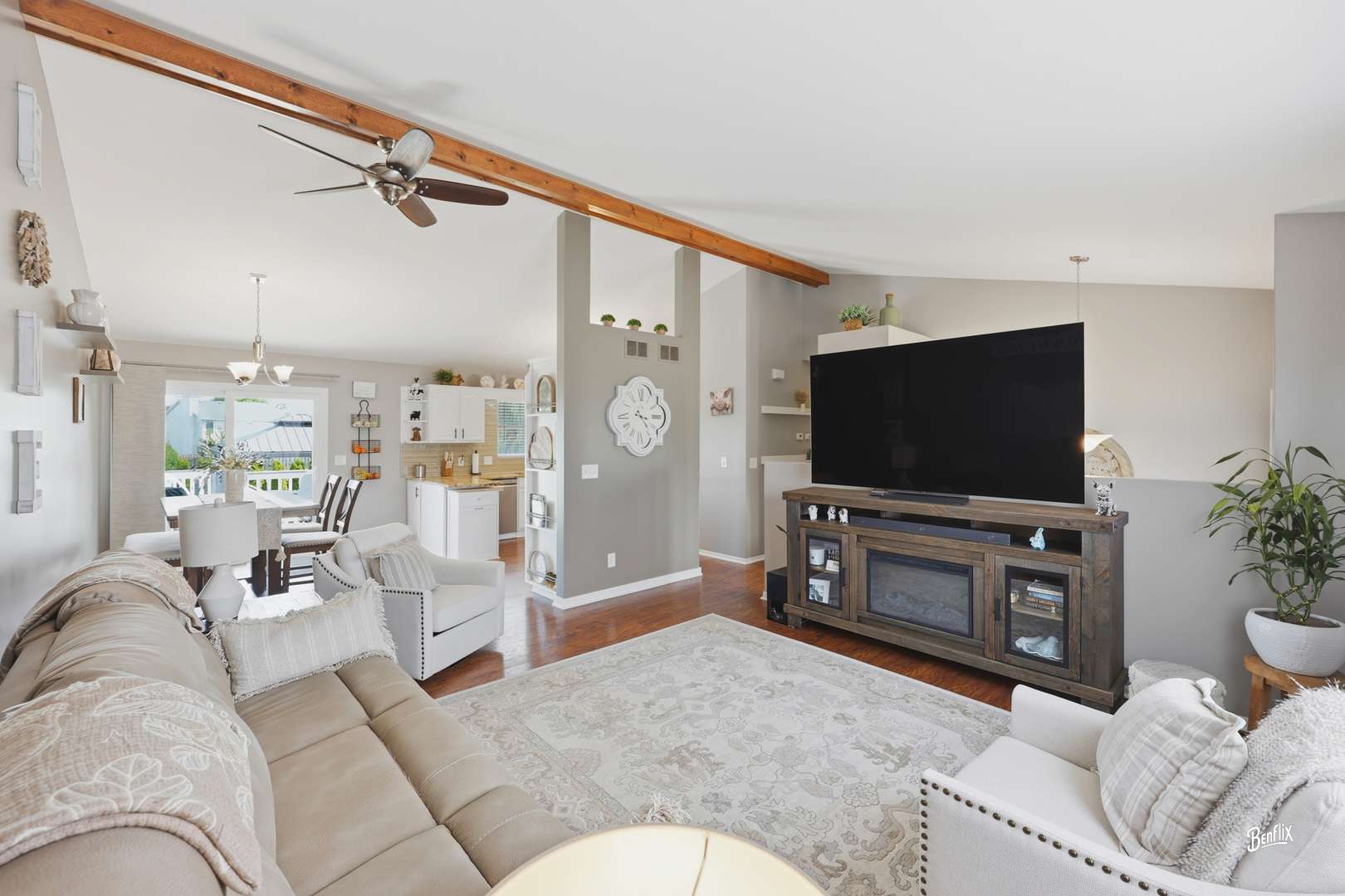 5903 Castlewood TRL, Mchenry, IL 60050