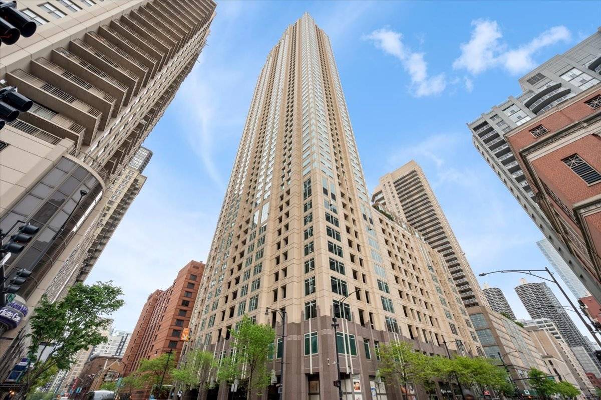 33 W Ontario ST #31C, Chicago, IL 60654