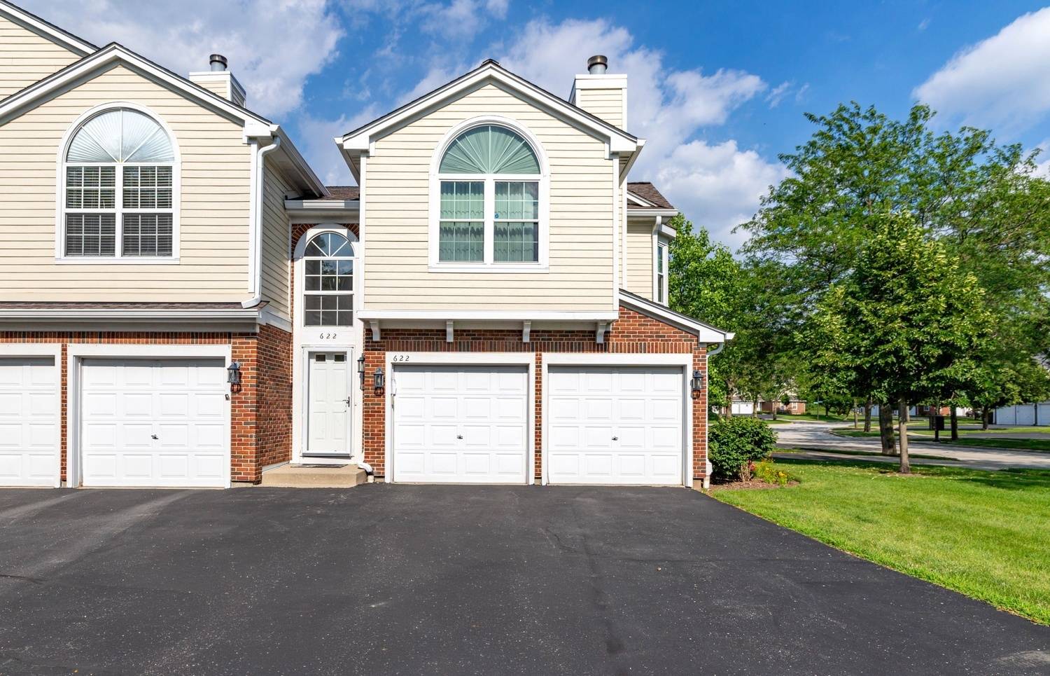 622 Grosse Pointe CIR, Vernon Hills, IL 60061