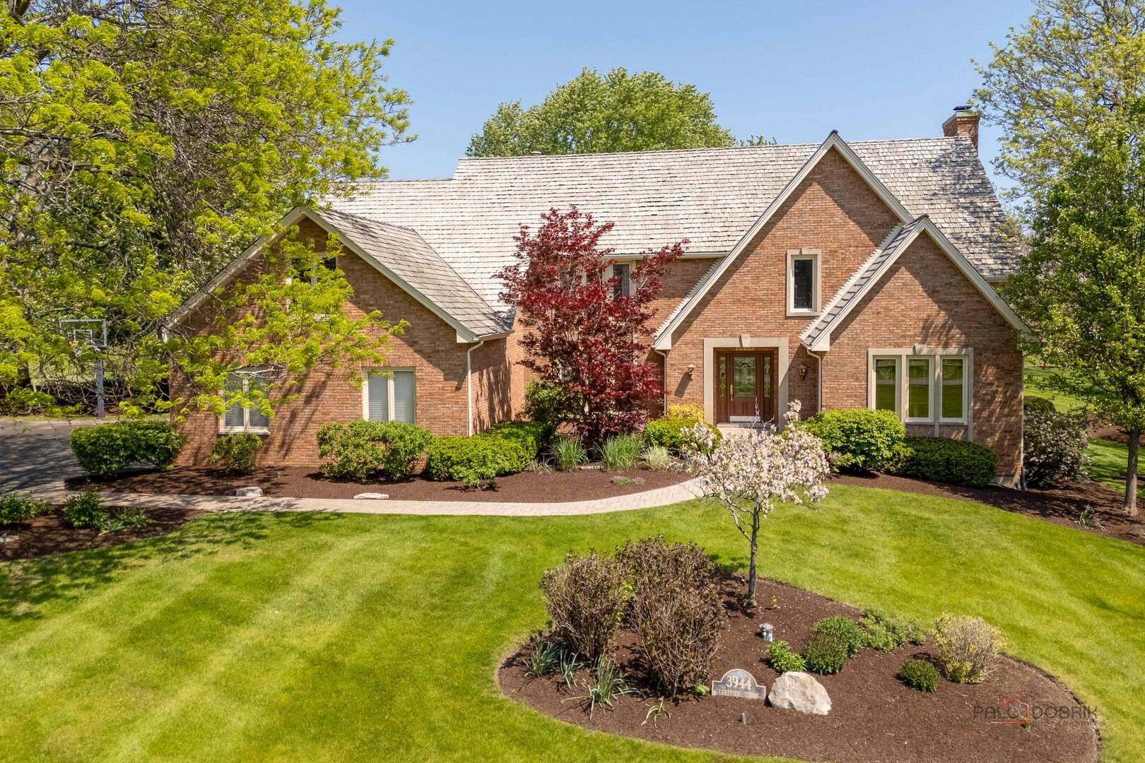 3944 Lakeview CT, Long Grove, IL 60047
