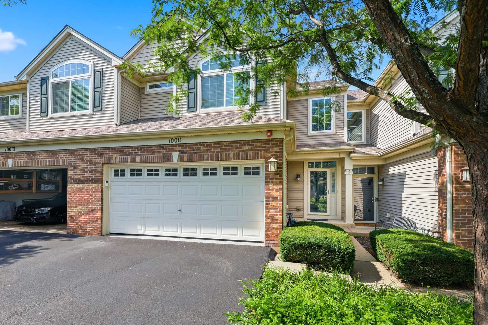 10011 Cummings ST, Huntley, IL 60142