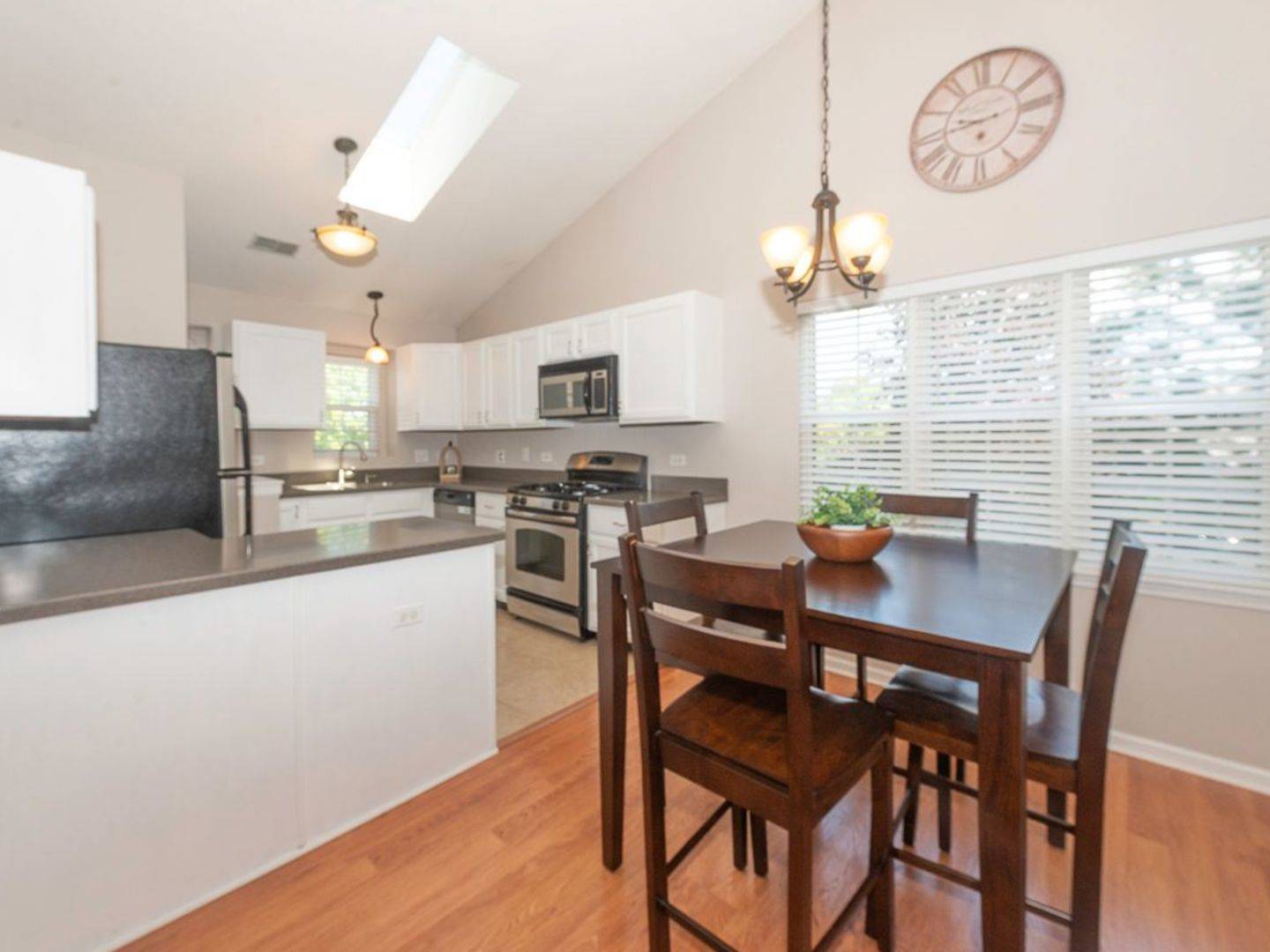 1741 Heron AVE #D, Schaumburg, IL 60193