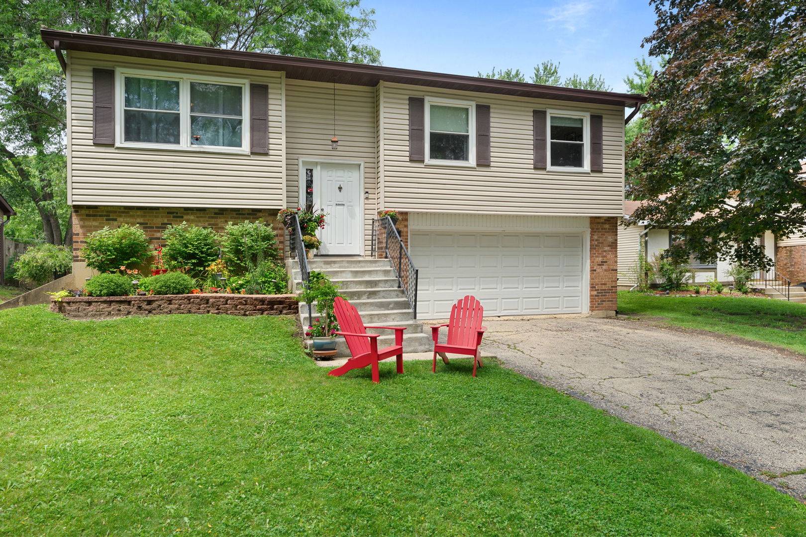 138 S Berteau AVE, Bartlett, IL 60103