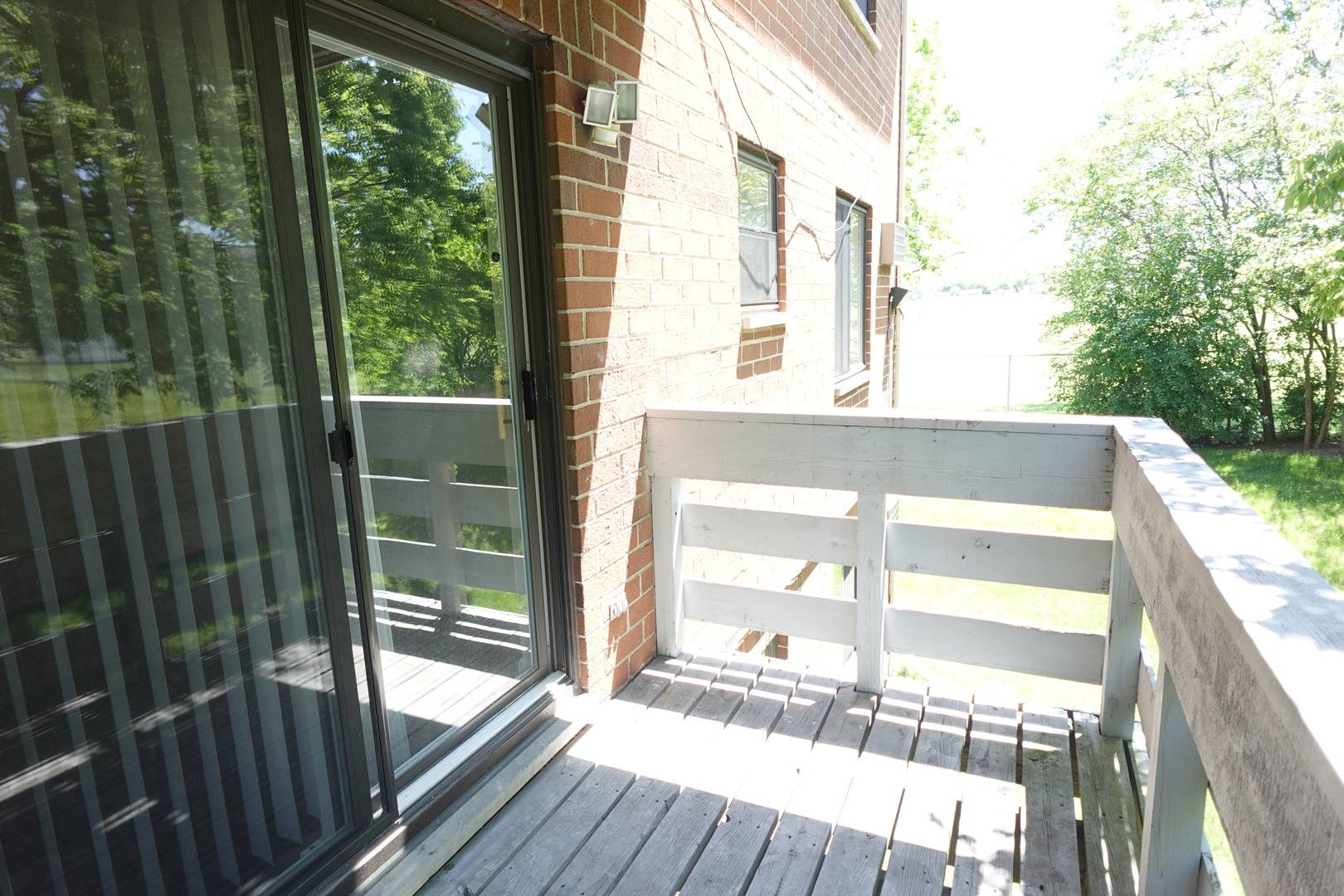 1303 N Winslowe DR #203, Palatine, IL 60074