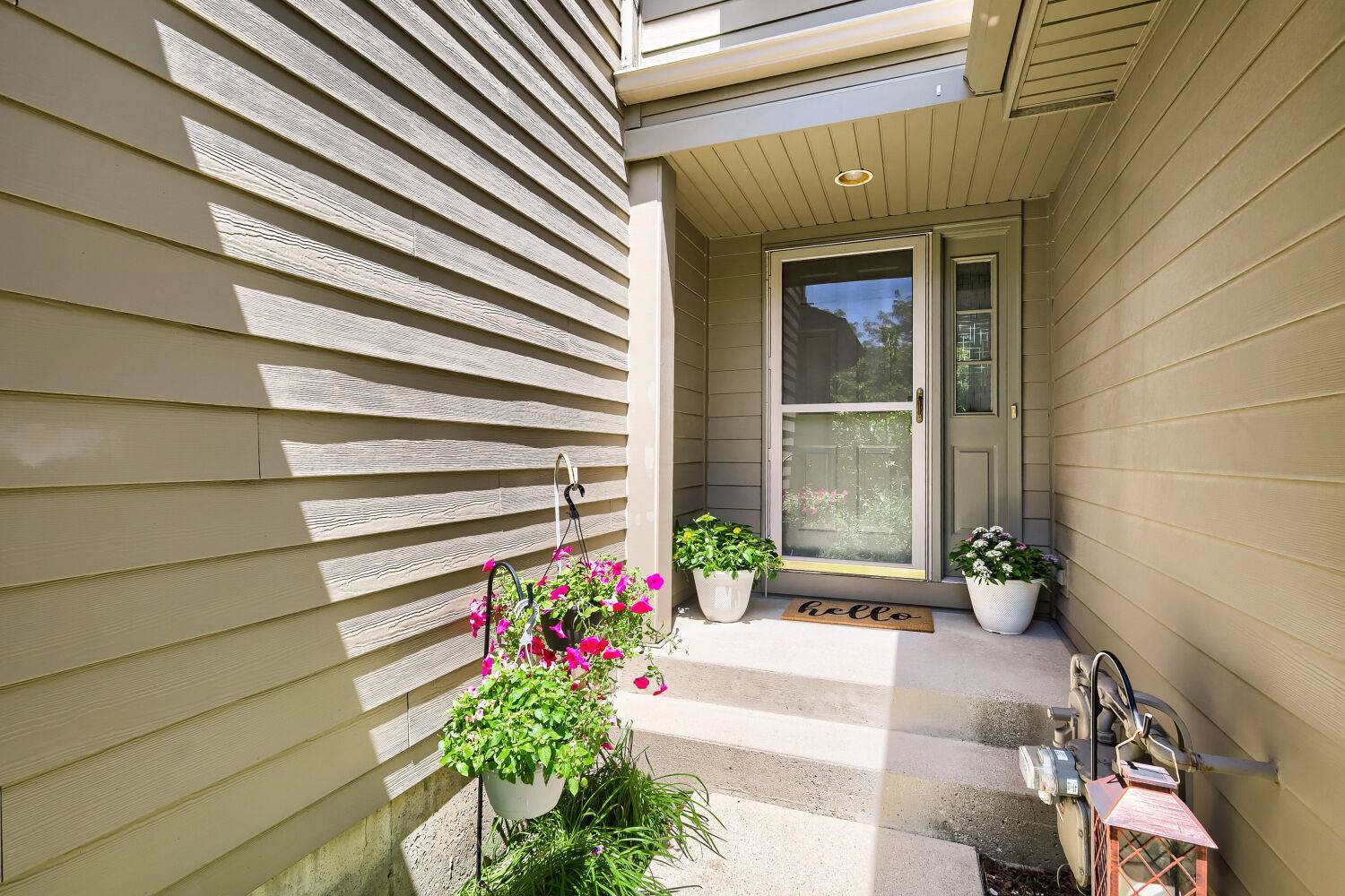 2016 Jeffrey LN #2016, Elgin, IL 60123