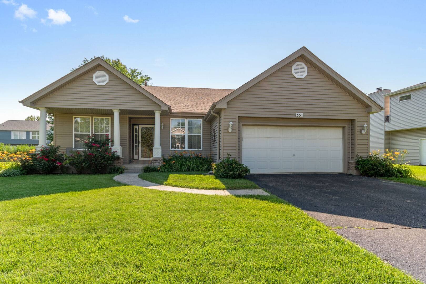 351 Pheasant Chase DR, Bolingbrook, IL 60490