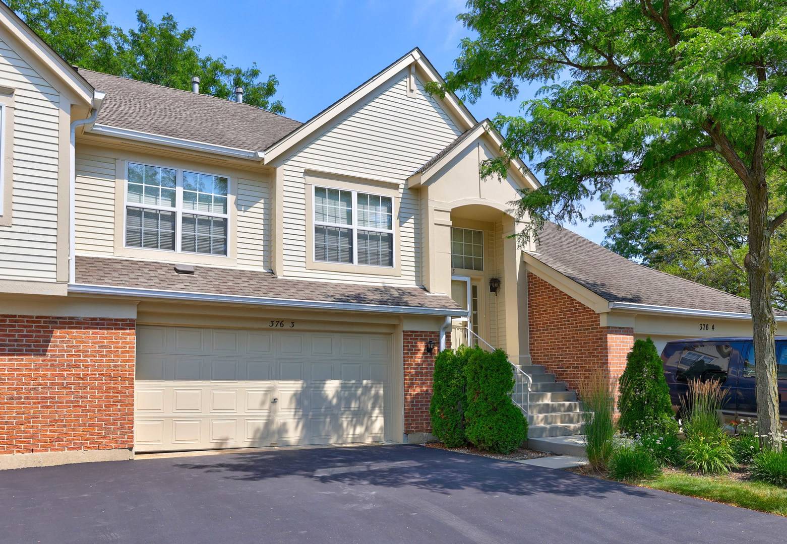 376 Ashford CIR #3, Bartlett, IL 60103