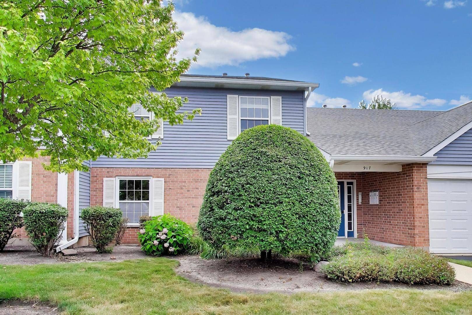 917 Golf Course RD #1, Crystal Lake, IL 60014