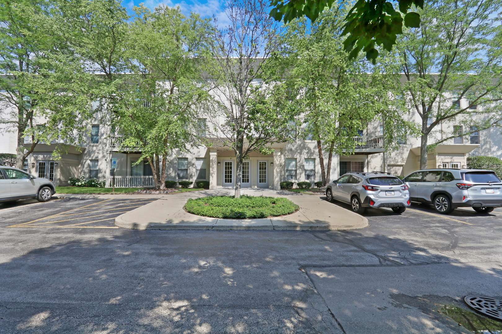 34451 N Old Walnut CIR #205, Gurnee, IL 60031