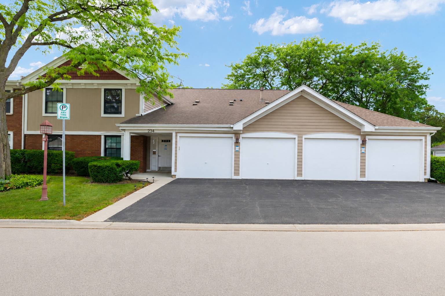 234 Deerpath CT #D1, Schaumburg, IL 60193