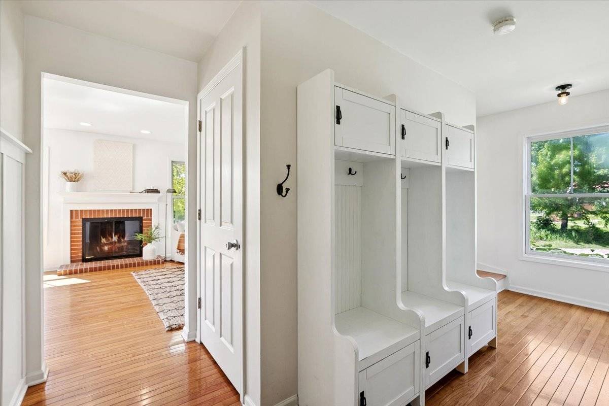 1501 Amos Bennett ST, Grayslake, IL 60030
