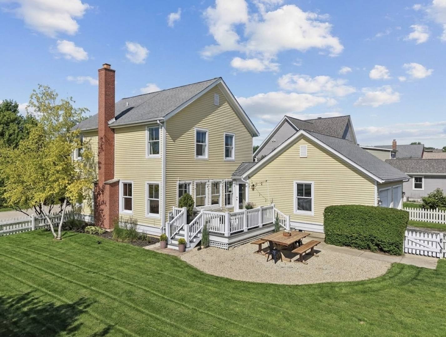 1501 Amos Bennett ST, Grayslake, IL 60030