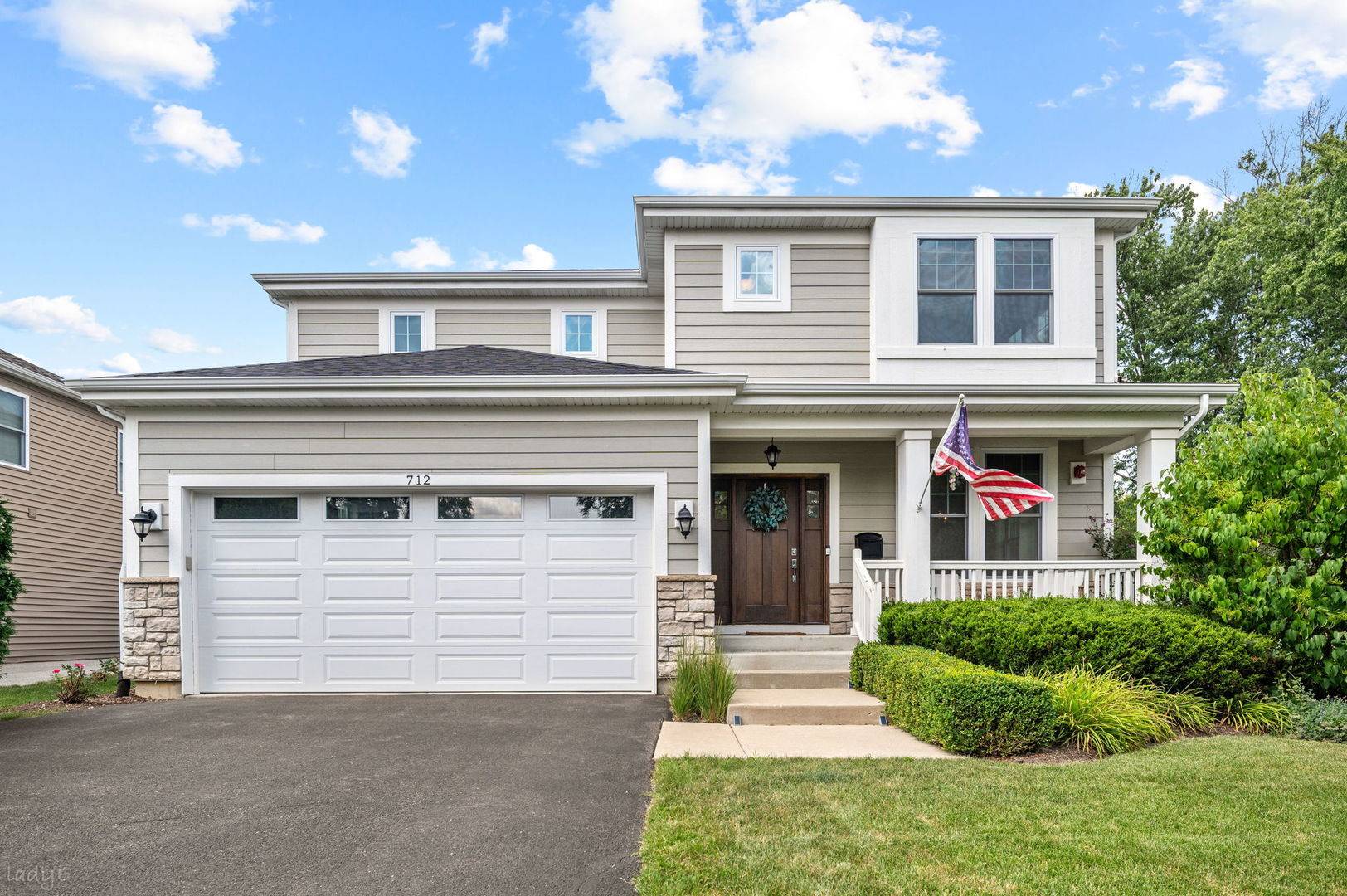 712 E Rockland RD, Libertyville, IL 60048