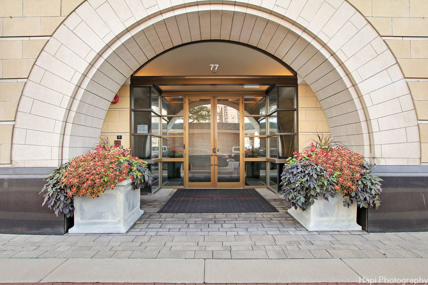 77 S Evergreen AVE #206, Arlington Heights, IL 60005