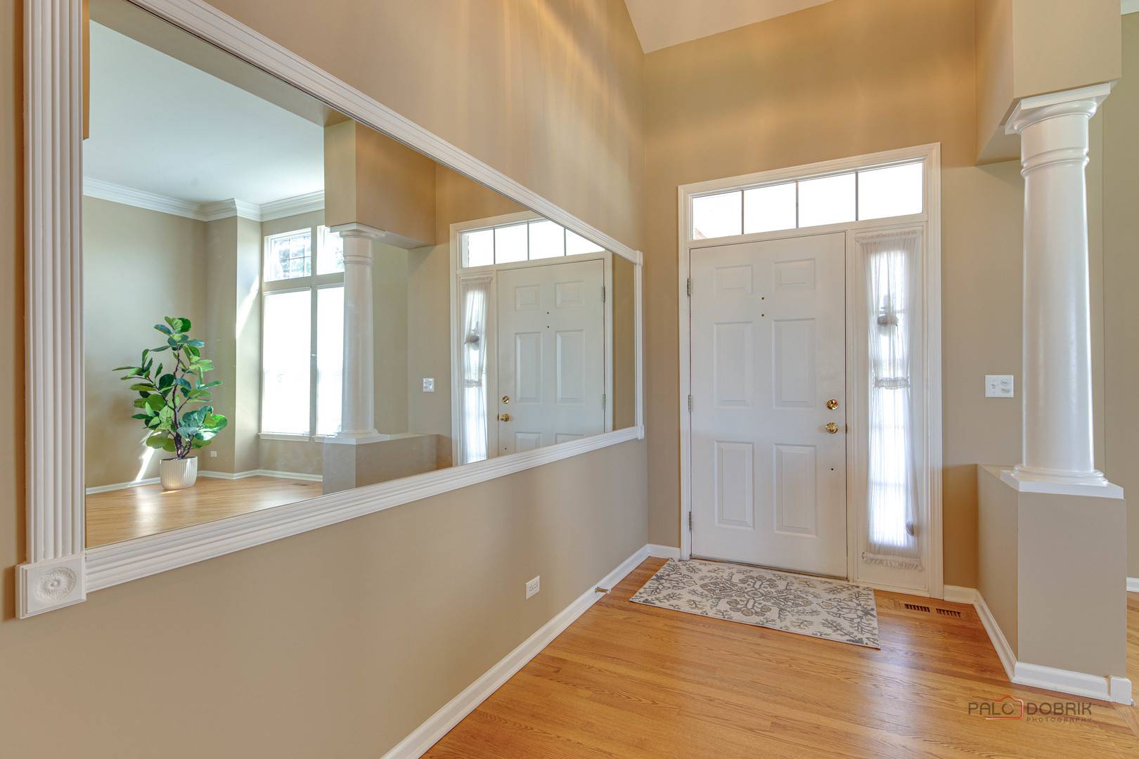 1105 Andover DR, Mundelein, IL 60060