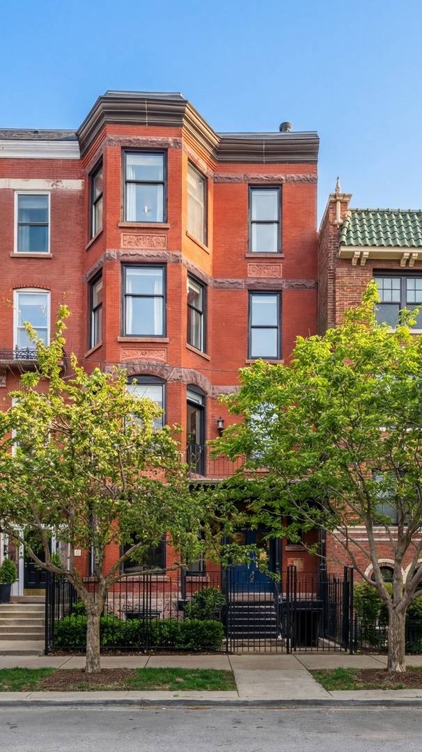 1816 N Lincoln Park West, Chicago, IL 60614
