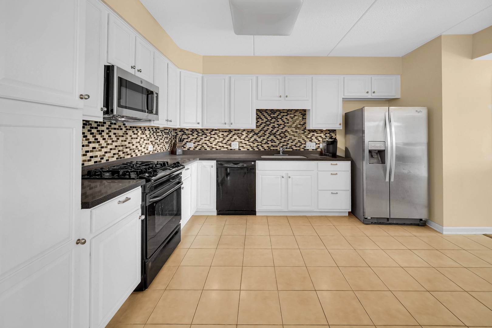 701 W RAND RD #432, Arlington Heights, IL 60004